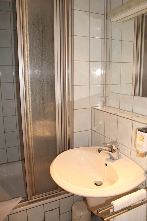 Hotel Anhalt Koethen  Oda fotoğraf
