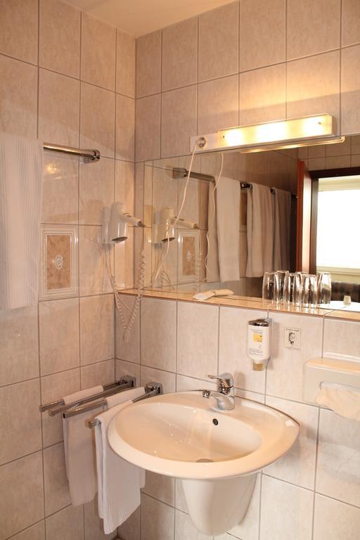 Hotel Anhalt Koethen  Dış mekan fotoğraf