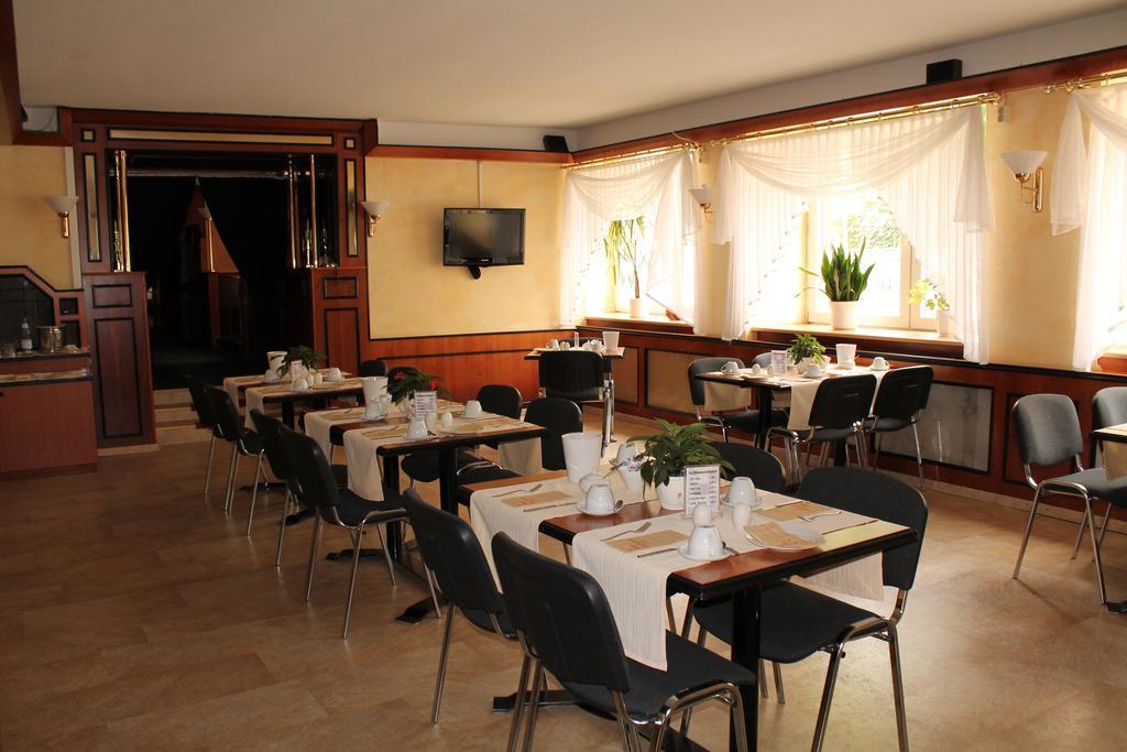 Hotel Anhalt Koethen  Dış mekan fotoğraf