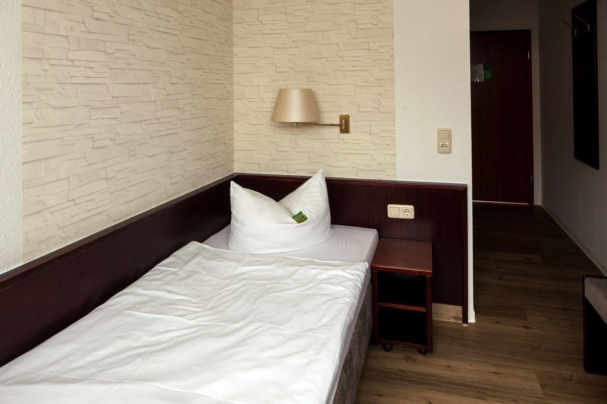 Hotel Anhalt Koethen  Dış mekan fotoğraf